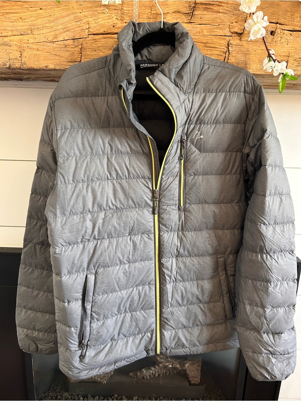 Men's Gray Packable Down Jacket with Contrast Zip